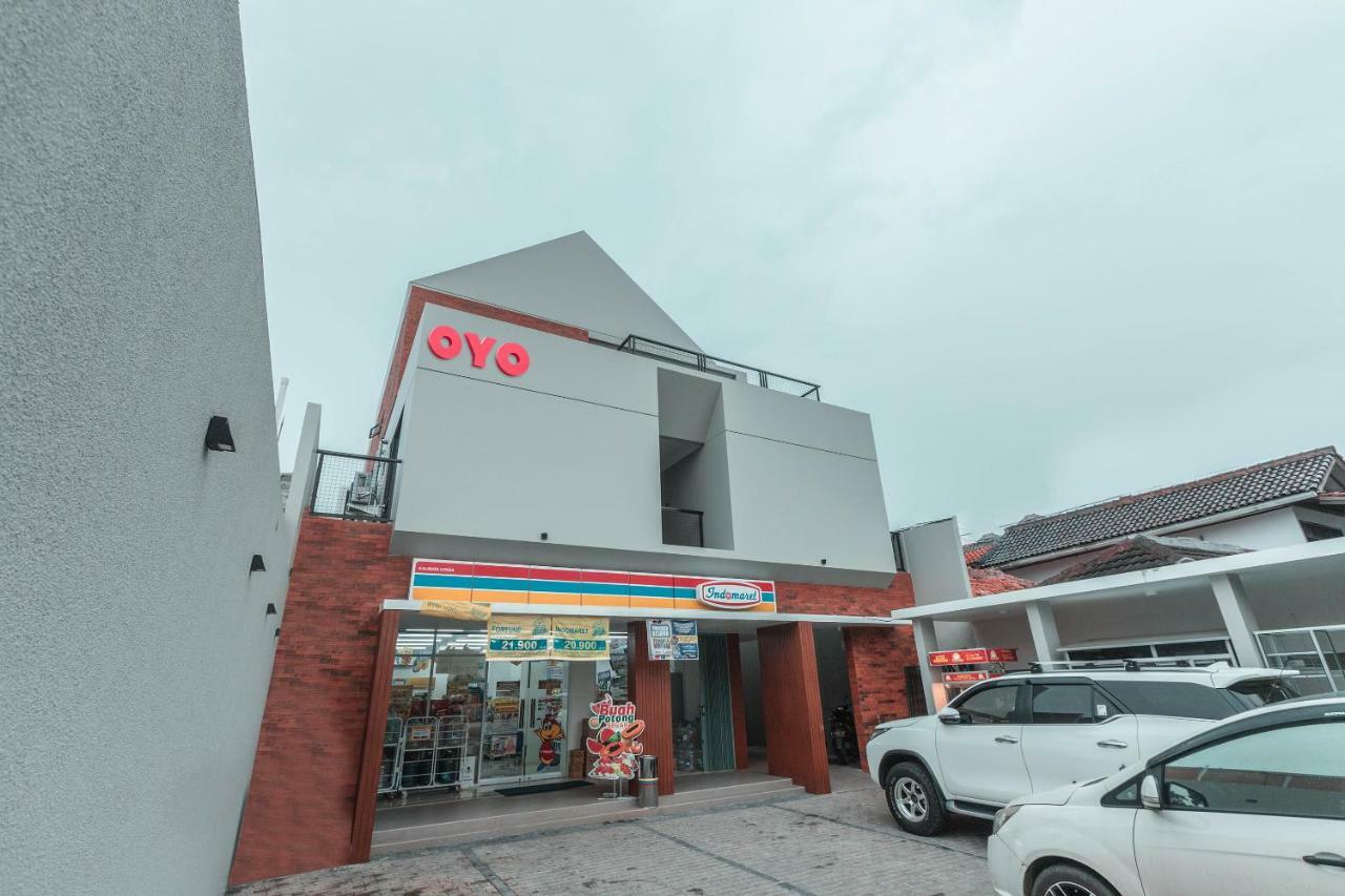 Hotel Oyo 780 Acg House Kalibata Syariah à Jakarta Extérieur photo